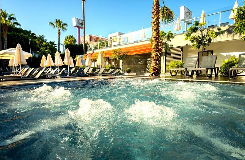 white city beach hotel