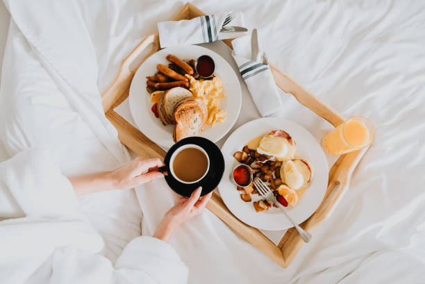 breakfast in the bed
