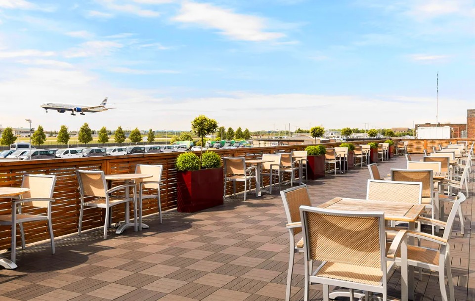 hotels near airport